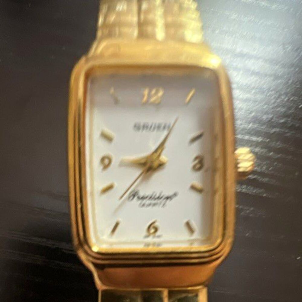 Gruen Precision Quartz Analog Rectangular Dress Watch Gold Tone Bracelet